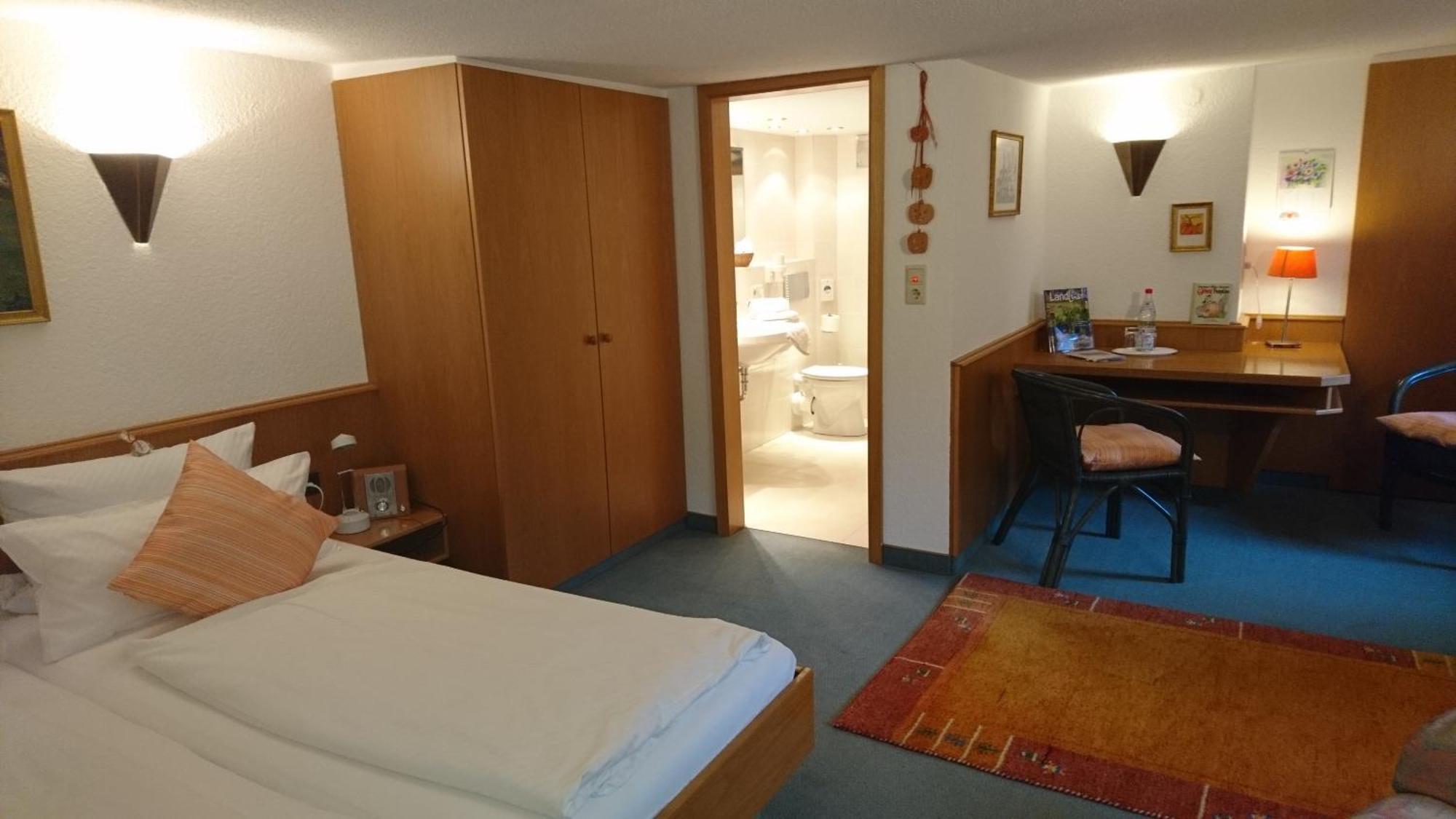 Pension Landhaus Fischer Massweiler Bagian luar foto